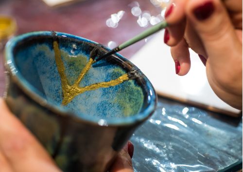imagen e-commerce a0gPd000001K5sbIAC_Kintsugi y el arte de iluminar nuestras fracturas.jpg